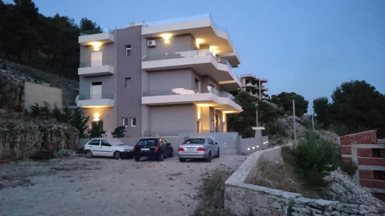 Rustemi Aparthotel Sarande Exterior photo